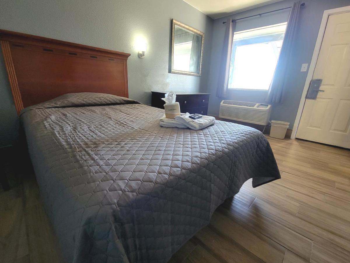 Travel Inn San Antonio Bagian luar foto
